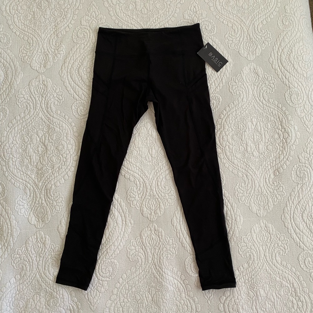 Basic Apparel Co | Buttersoft Leggings with Pockets | Small | Black